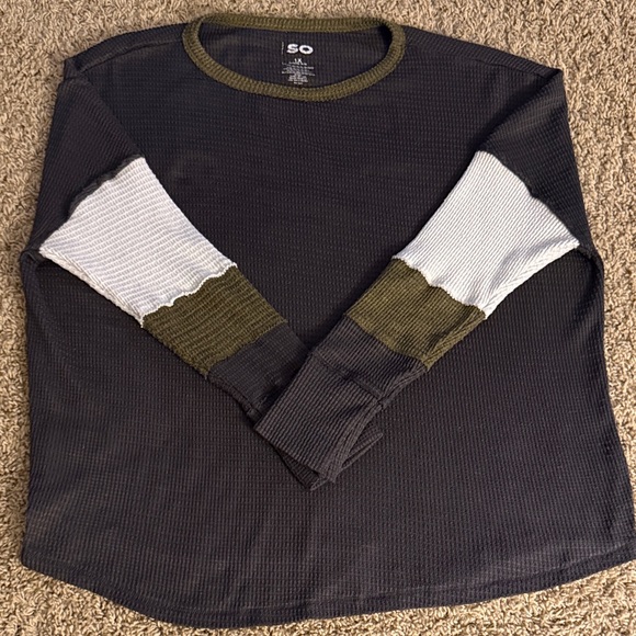 SO Tops - SO Tri-Tone Long Sleeve Shirt